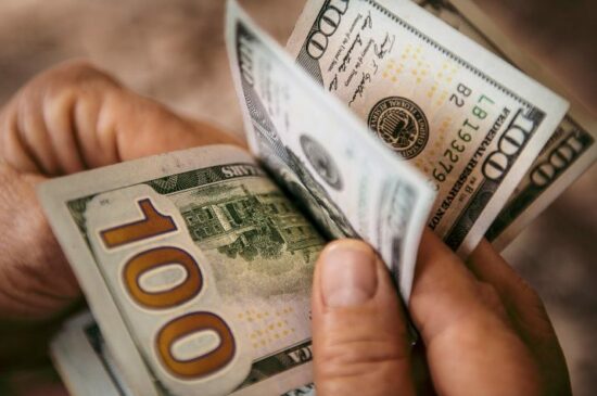 Seguro Viagem e câmbio de moedas