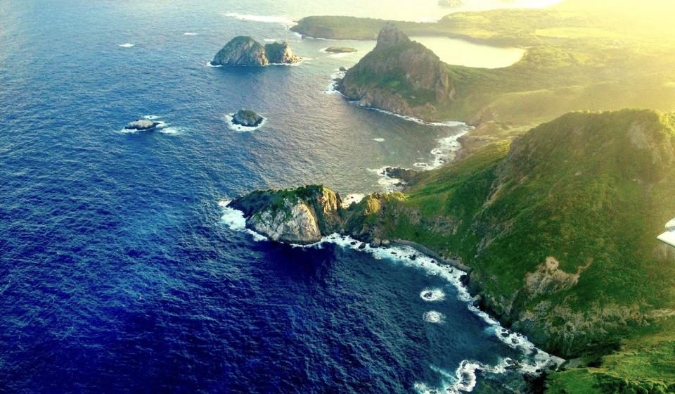 Conheça as praias de Fernando de Noronha