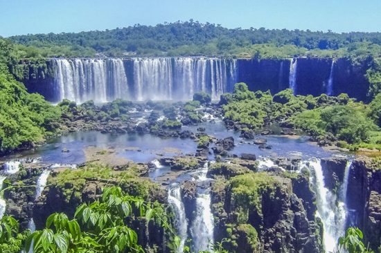 Foz do Iguaçu no verão: muito além das Cataratas Foz do Iguaçu no verão: muito além das Cataratas