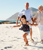 Viva seu destino: quais as vantagens de viajar com os avós?