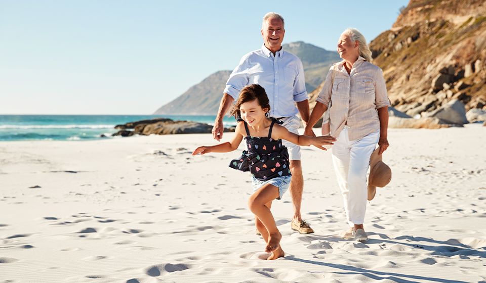 Viva seu destino: quais as vantagens de viajar com os avós?