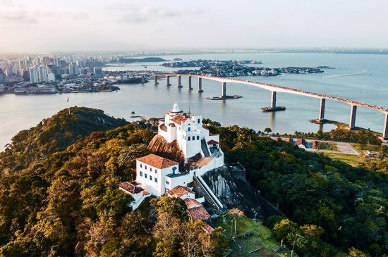 Explore novos destinos: surpreenda-se com os tesouros do Espírito Santo Explore novos destinos: surpreenda-se com os tesouros do Espírito Santo