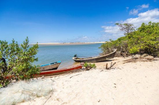 Praias pouco exploradas no Brasil: 5 destinos paradisíacos para fugir do óbvio